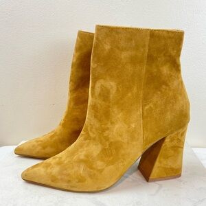 Steve Madden Matilda  Mustard Suede Leather Ankle Booties Block Heel Pointed Toe